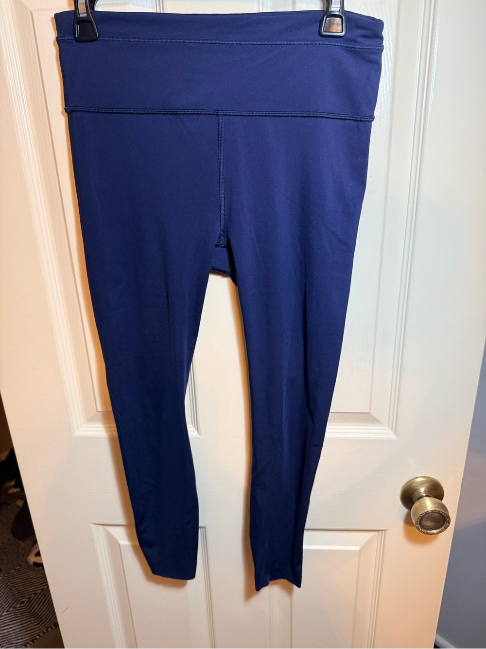 Athleta Navy Med Accelerate 7/8 Performance Tights